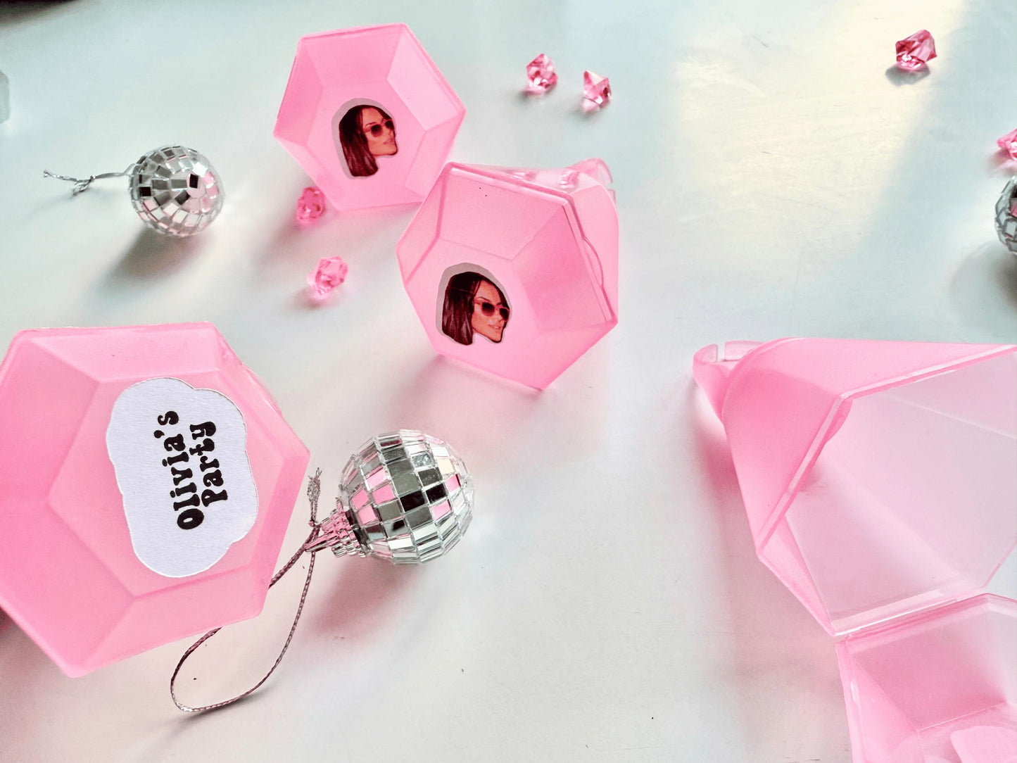 Custom Hen Party Pink Ring Shot Glass/ Hen Weekend Plastic Shot Cups/ Bridal Shower Party Favours/ Bachelorette Party Weekend Supplies